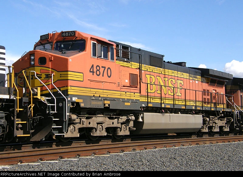 BNSF 4870